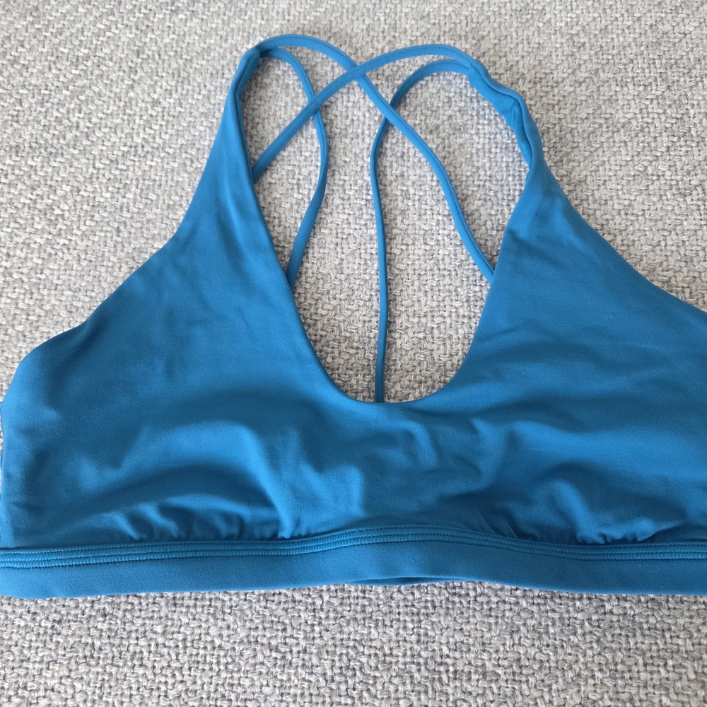 Lululemon Athletica Hawaii Blue Energy Sports Bra Sz 8